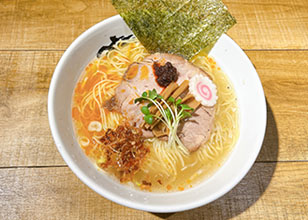 スッパ辛塩ラーメン