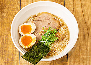 鶏だし塩煮玉子ラーメン